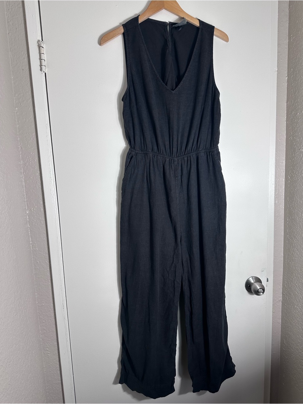 Minimalist Black V-Neck Sleeveless Jumpsuit Wide Leg Linen Blend